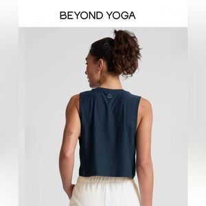 BEYOND YOGA Featherweight Minimal Cropped Tank Navy